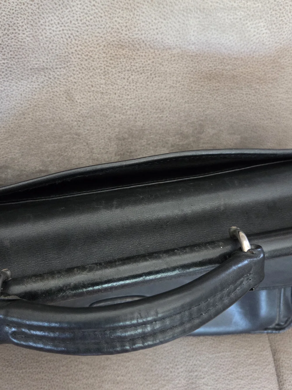 Vintage Coach Black Leather Laptop Briefcase w/Shoulder Strap, for man or woman